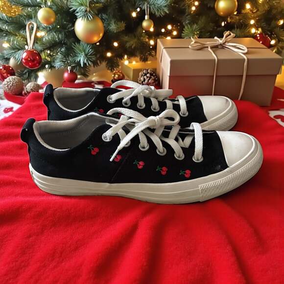 Converse Shoes - Converse Chuck Taylor All Star Lift Platform Low Canvas Sneakers with Cherry